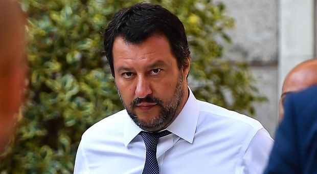 Salvini: «Taglio delle accise sulla benzina entro l'anno»