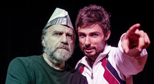 Ugo Dighero con Daniele Ronco in una scena dello spettacolo