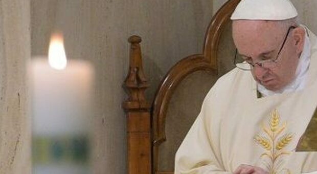 Messe ridotte nella basilica di San Pietro, scattano le proteste di quattro cardinali