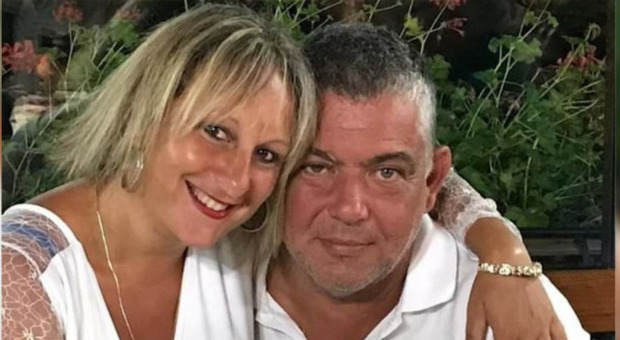 Femminicidio, ammazza la moglie a coltellate durante una lite a Cosenza: Silvia Lattari e Giuseppe Servidio avevano due figli