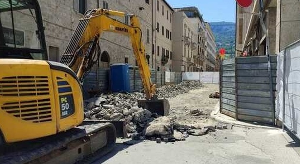 Nuova pavimentazione lungo il corso di Ascoli: lavori attesi da 38 anni