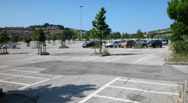 Il parcheggio dello stadio Del Conero