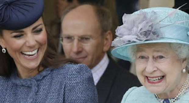 Kate Middleton ha fatto un regalo del tutto nel 2011 alla Regina, che stupisce tutti