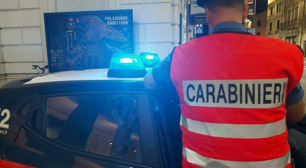 Ancona, terrore in casa: arrestato dai carabinieri dopo aver picchiato la moglie