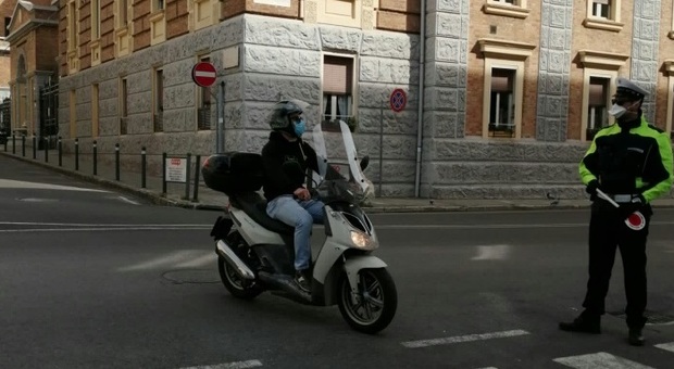 I controlli della polizia locale di Ancona per il Primo Maggio