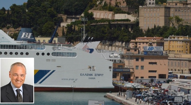 La sede dell'Autorità portuale ad Ancona. Nel riquadro il professor Enrico Musso