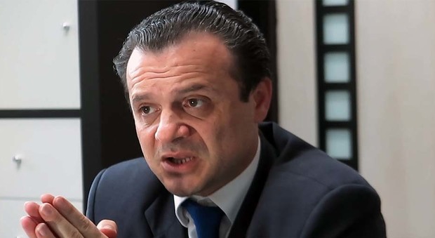Arrestato il neodeputato Udc Cateno De Luca: eletto due giorni fa: maxi evasione fiscale