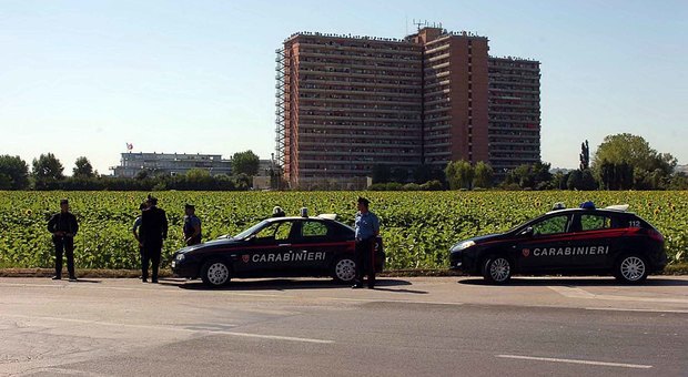 Porto Recanati, ingoia un etto di eroina in ovuli: arrestato davanti all'Hotel House