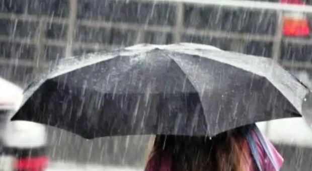 Previsioni meteo nelle Marche: altri tre giorni di pioggia e vento tendente dalla burrasca. Ecco dove e quando