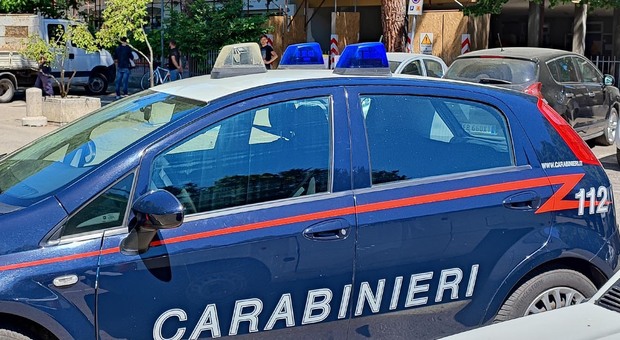 Blitz dei carabinieri nei cantieri, scattano multe e sequestri: scarsa sicurezza e lavoratori in nero