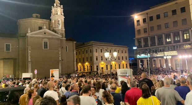 Gli organizzatori di eventi: «Ora basta, Ancona merita rispetto. Servono iniziative ogni 10 giorni»
