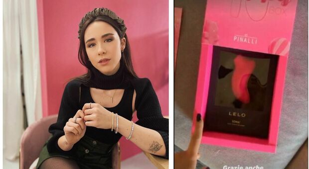 Aurora Ramazzotti mostra ai suoi fan di Instagram l'unboxing che ha ricevuto: tra gli oggetti, ce n'è uno 'hot'