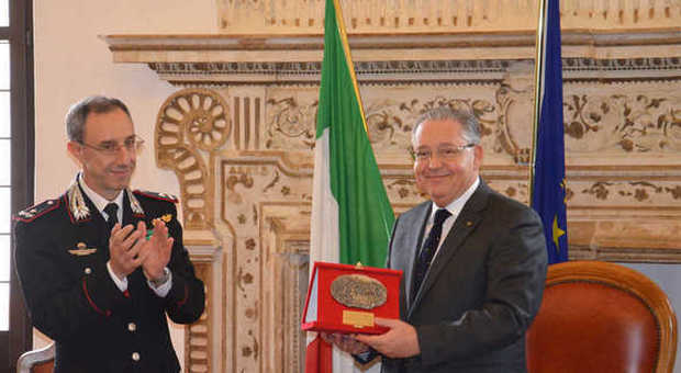 Pesaro, il prefetto Luigi Pizzi nominato “socio simpatizzante” dei carabinieri