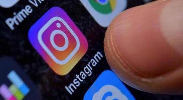 Instagram nasconde i like alle foto: «Influencer nel panico». Cosa sta succedendo, test in Italia da oggi
