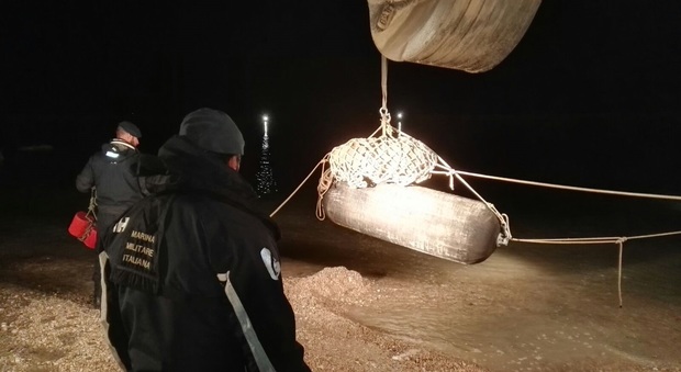 La bomba Mk6 trovata sulla spiaggia di Sassonia di Fano