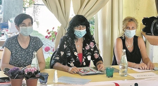 Pesaro, l'allarme dell'Ordine degli infermieri: «Personale in fuga per colpa di contratti a tempo e carichi di lavoro»