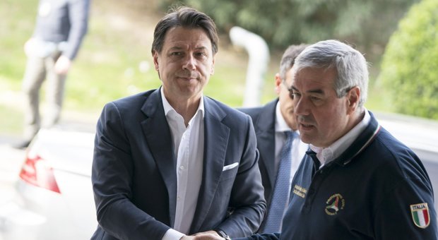 Il sottosegretario Morani (Pd): «Il premier Conte chiude le scuole nella provincia di Pesaro-Urbino». Un decreto per contenere il contagio