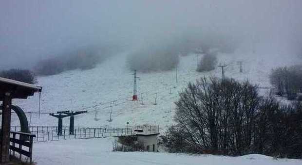 Nevica a monte Piselli ​Gli impianti riaprono