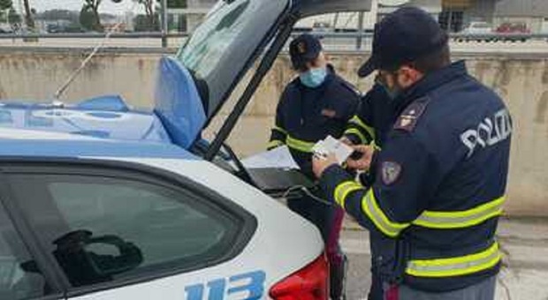 Ancona, maxi-incidente con quattro auto coinvolte: ci sono feriti. Traffico in tilt sulla SS16