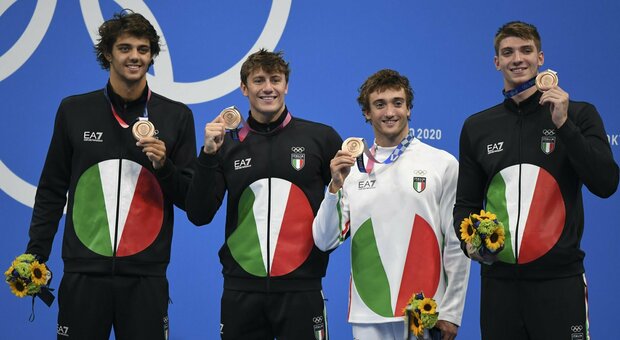 Nuoto, l'Italia vince il bronzo alle Olimpiadi: «Nel 2024 ci prenderemo l'oro a Parigi»