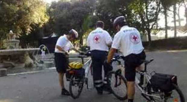Ad Ascoli l'emergenza caldo si combatte con l'arrivo dei volontari in bicicletta