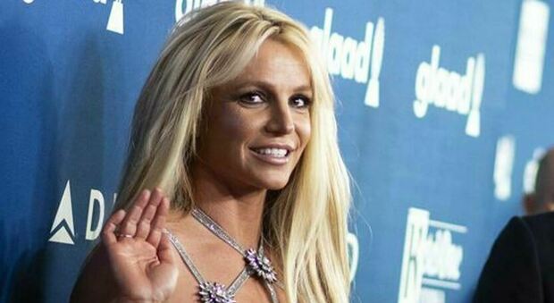 Britney Spears «vuole ritirarsi ufficialmente»: il manager della popstar si dimette dopo 25 anni