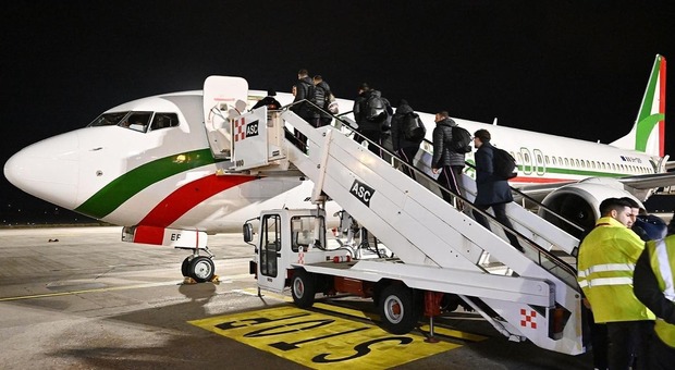 Ascoli-Palermo rinviata di 24 ore per un guasto all'aereo dei siciliani. Si giocherà domenica alle 14