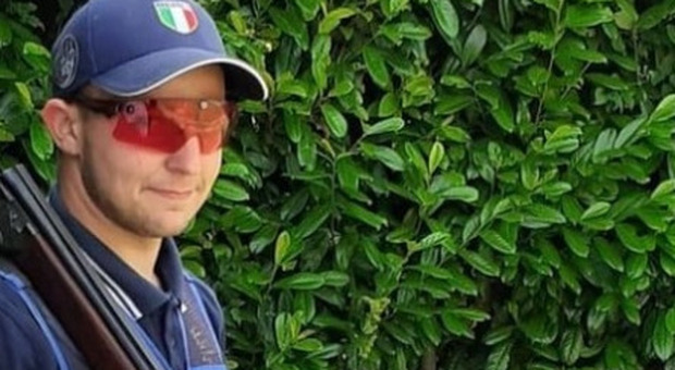 Pisa, Cristian Ghilli si spara per errore durante la battuta di caccia: il campione di tiro a volo muore a 19 anni