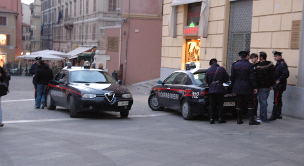 Rapinato dal branco in piazza Roma Il capo dei bulli condannato a 6 anni