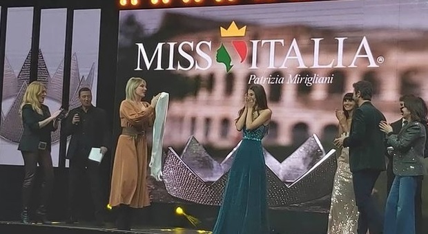 Miss Italia 2020: vince Martina Sambucini, 19 anni di Frascati