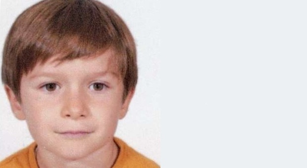 Diego, bimbo morto a 6 anni: stroncato da un'emorragia dopo il mal di testa a colazione. Dai genitori ok all'espianto degli organi
