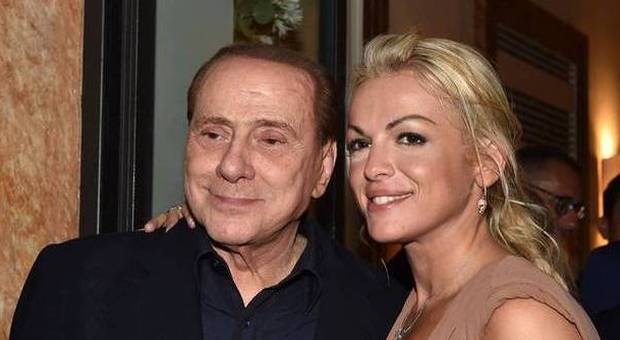 Berlusconi, ma quale crisi con la Pascale? Ho comprato una villa...