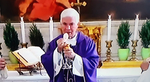 Ascoli, sacerdote nei guai per cocaina e e video pedopornografici: il vescovo chiede perdono ai fedeli