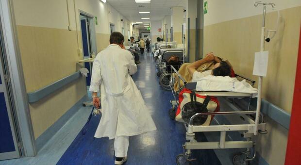 Lazio, la fuga dei medici verso le regioni del Nord: «Siamo pagati il 40% in più»