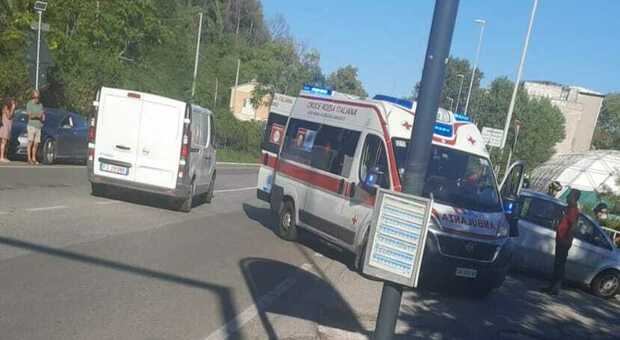 Incidente tra auto e scooter sulla Statale Adriatica a Sottomonte: grave un 40enne