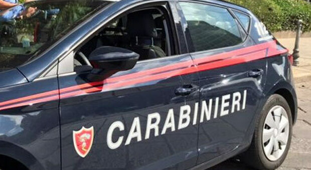 Carabiniere di 55 si toglie la vita con un colpo di pistola davanti alla caserma