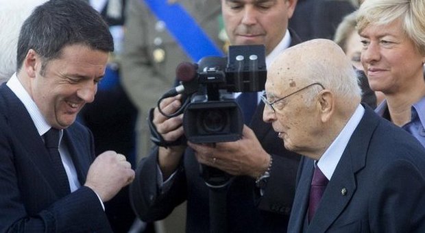 Napolitano, cresce l'ipotesi dimissioni Renzi: lui una garanzia. Fi: resti