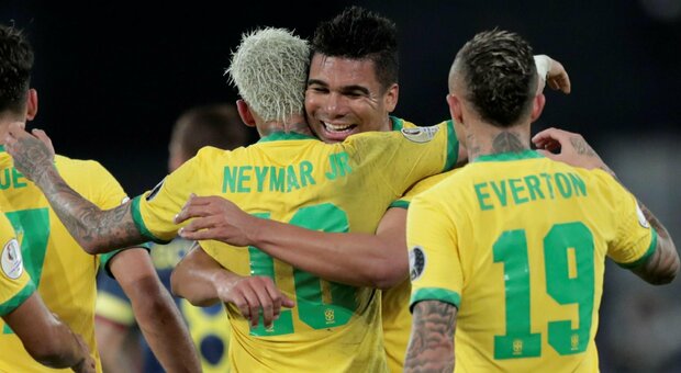 Copa America, il Brasile non gioca con la maglia 24. Ipotesi di omofobia per la scelta della Seleçao