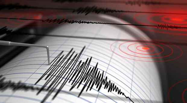 Terremoto a Firenze, scossa di magnitudo tra 3.6 e 4.1. Paura in tutta la Toscana