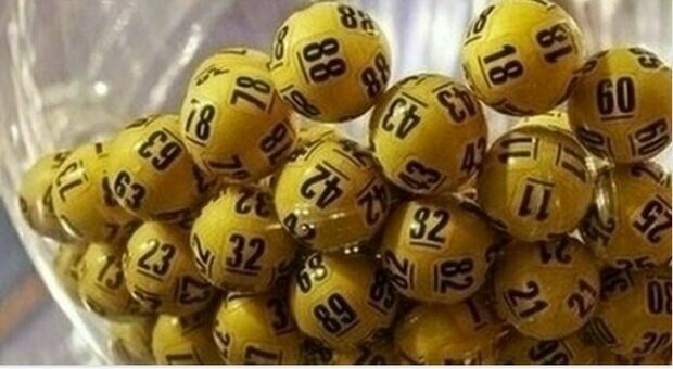 Lotto, SuperEnalotto, 10eLotto, Extra e Simbolotto: estrazione di oggi 22 gennaio 2022. Numeri e combinazione vincenti