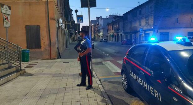 Sul luogo della rissa sono intervenuti i carabinieri