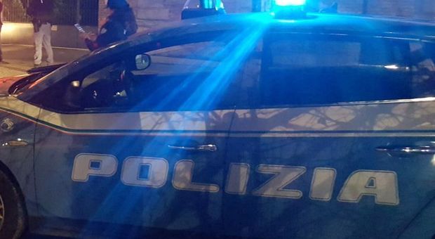 Ancona, trovato nel sottopasso sanguinante per le bottigliate: era ricercato per rapina, arrestato