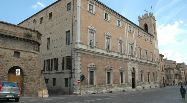 Il municipio di Osimo