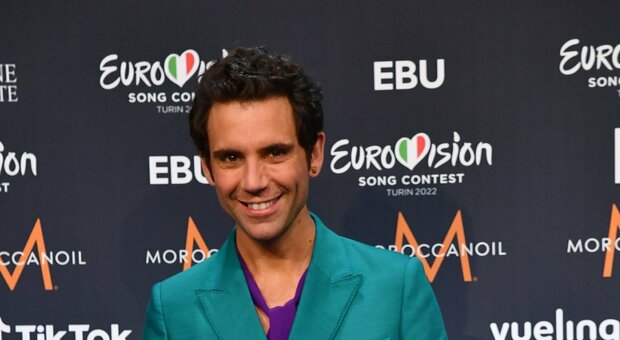 Mika, ospite a Domenica in: «All'Eurovision appeso a 8 metri di altezza ho pensato di poter morire»