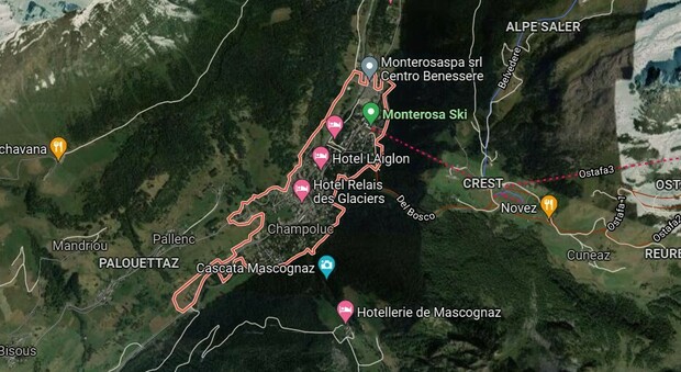 Pulmino di turisti precipita in un torrente in Valle d'Aosta: soccorsi in azione per estrarre persone