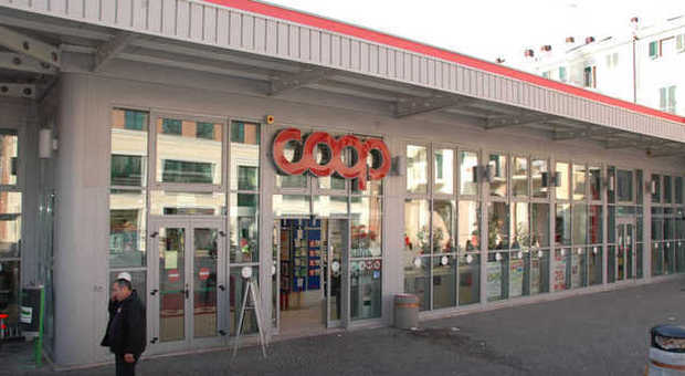 Un supermercato di Coop Adriatica
