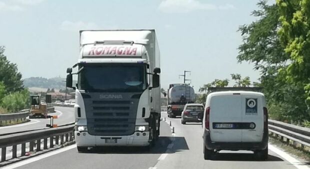 Cantieri lungo la superstrada tra Civitanova e Macerata, fate gli scongiuri: il mese di luglio sarà un rebus