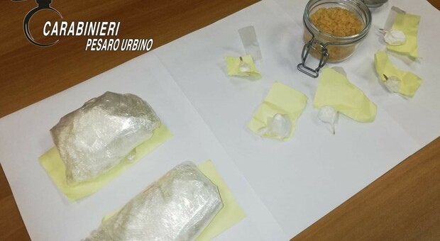 Pesaro, la cocaina è "troppo" pura: pene pesanti per i corrieri preso al caselllo dell'autostrada
