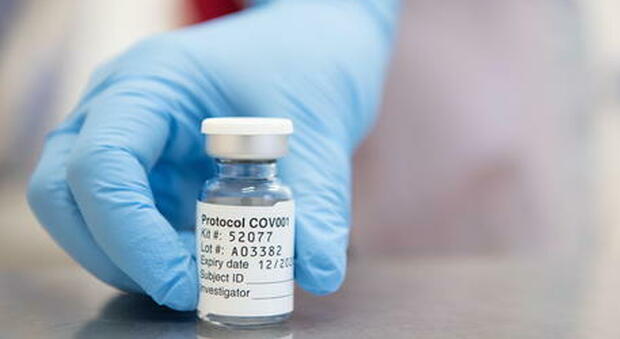 Vaccino Covid, Astrazeneca chiede autorizzazione all'Ema: «Decisione entro il 29 gennaio»