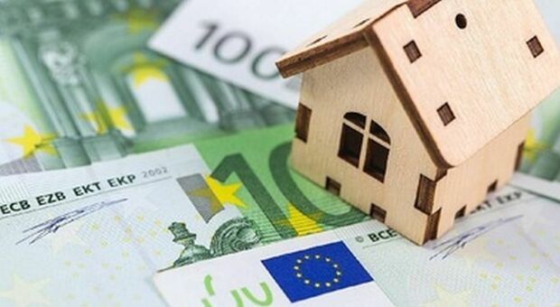 Mutui, tasso variabile verso maxi aumento: fino a 200 euro in più. Cosa succede se la Bca alza i tassi